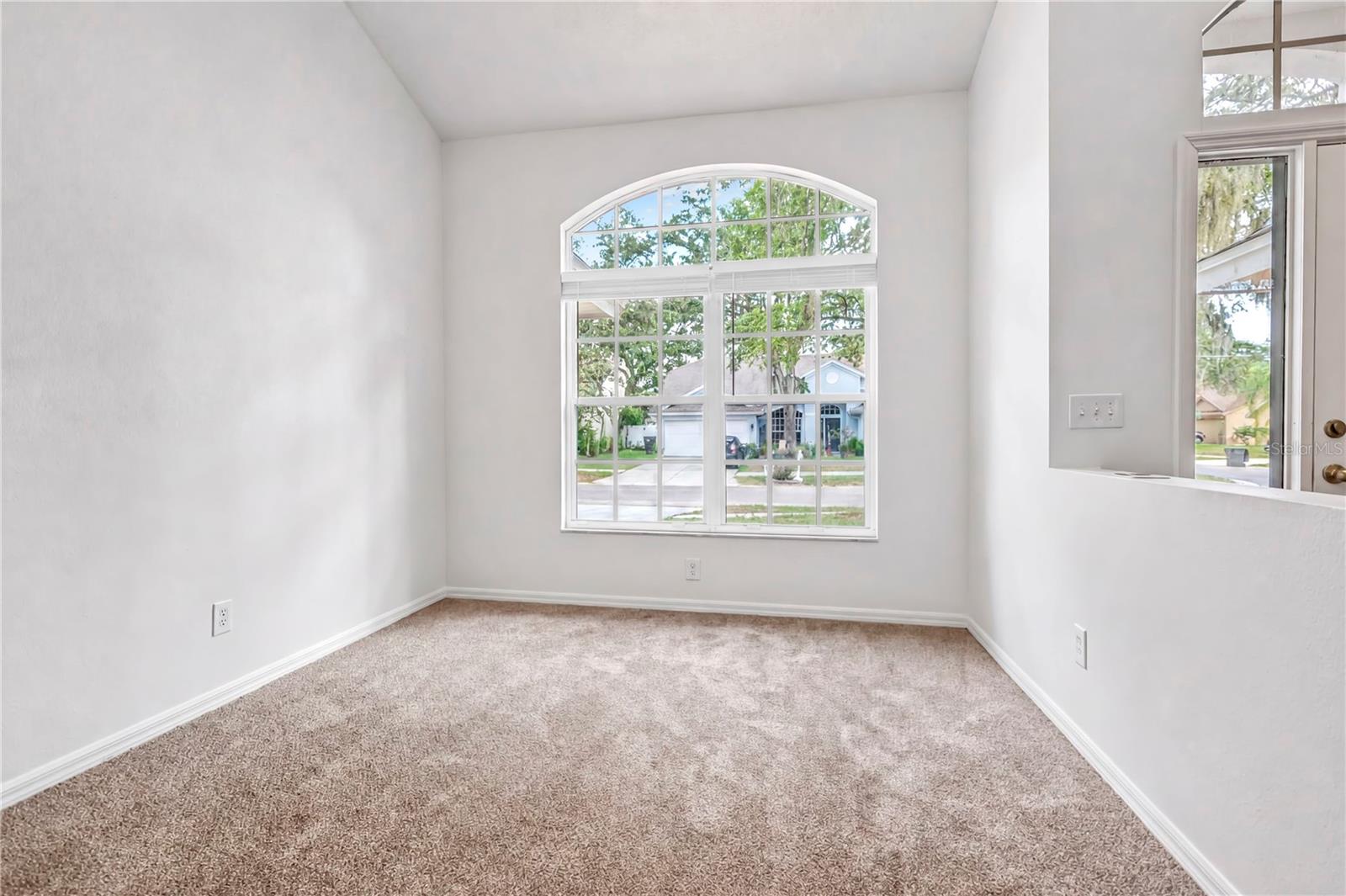 2302 LYNCREST CT — photo 2