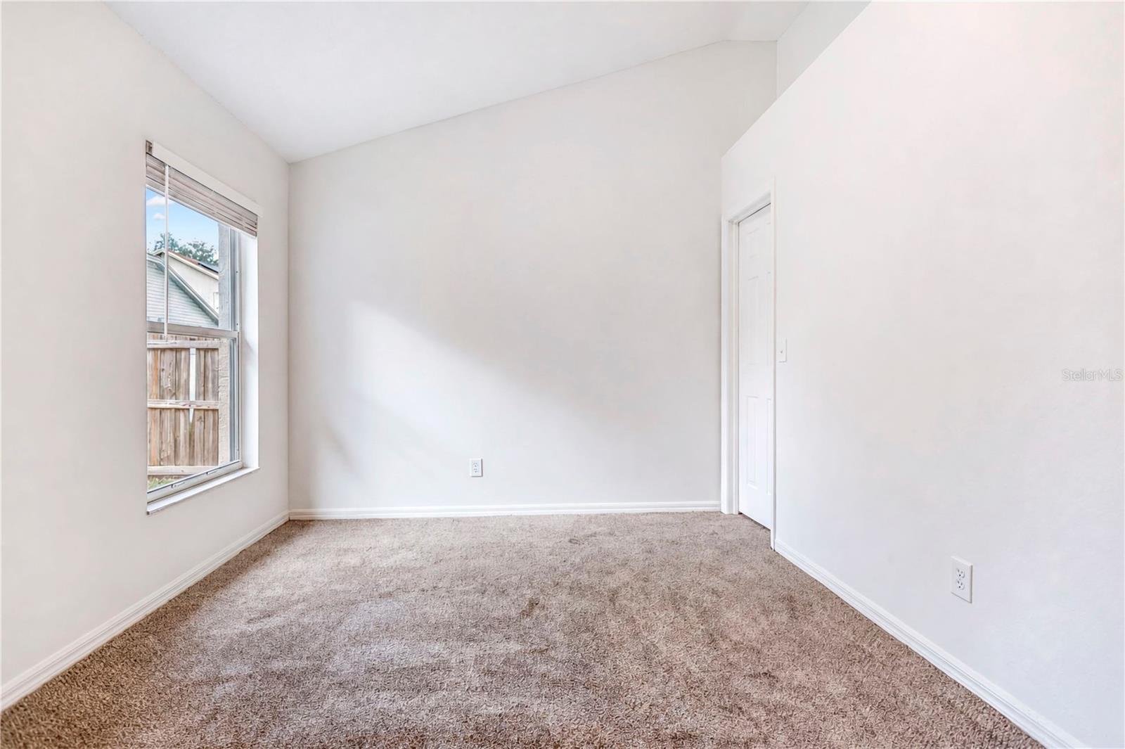 2302 LYNCREST CT — photo 14