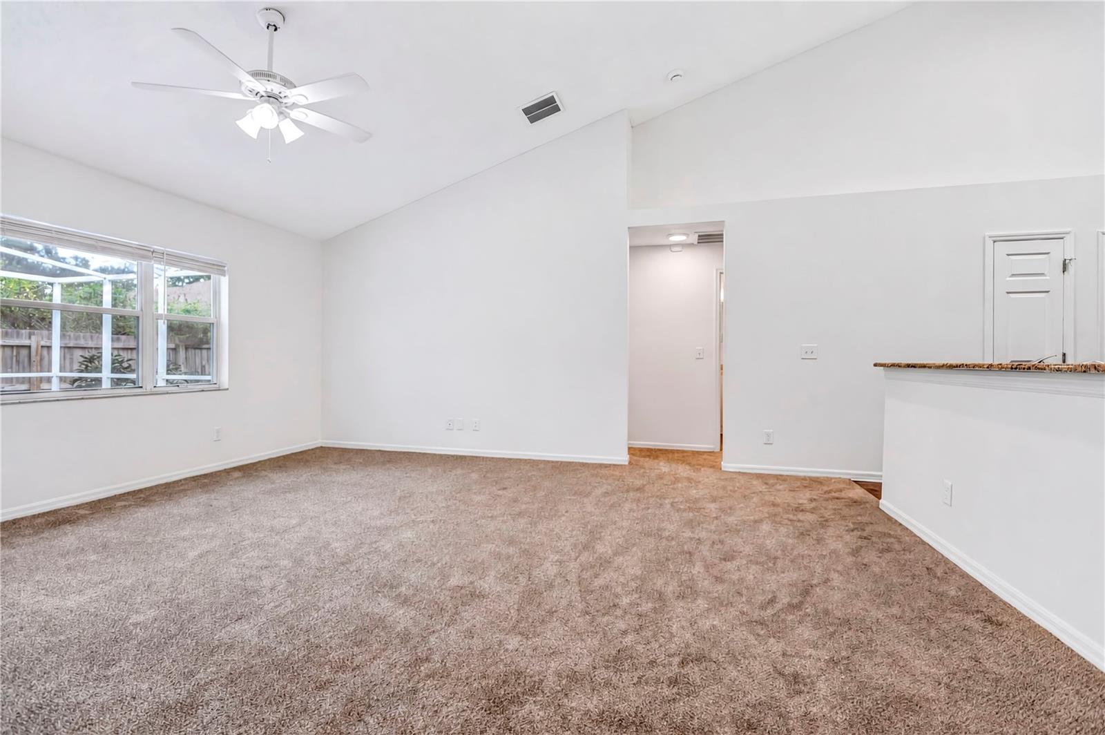 2302 LYNCREST CT — photo 3