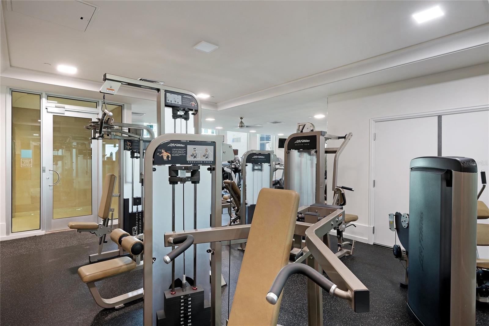 1350 MAIN ST #1503 — photo 40