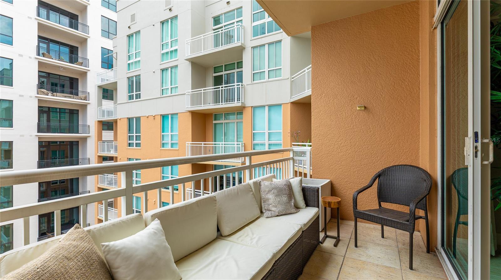 1350 MAIN ST #1503 — photo 27