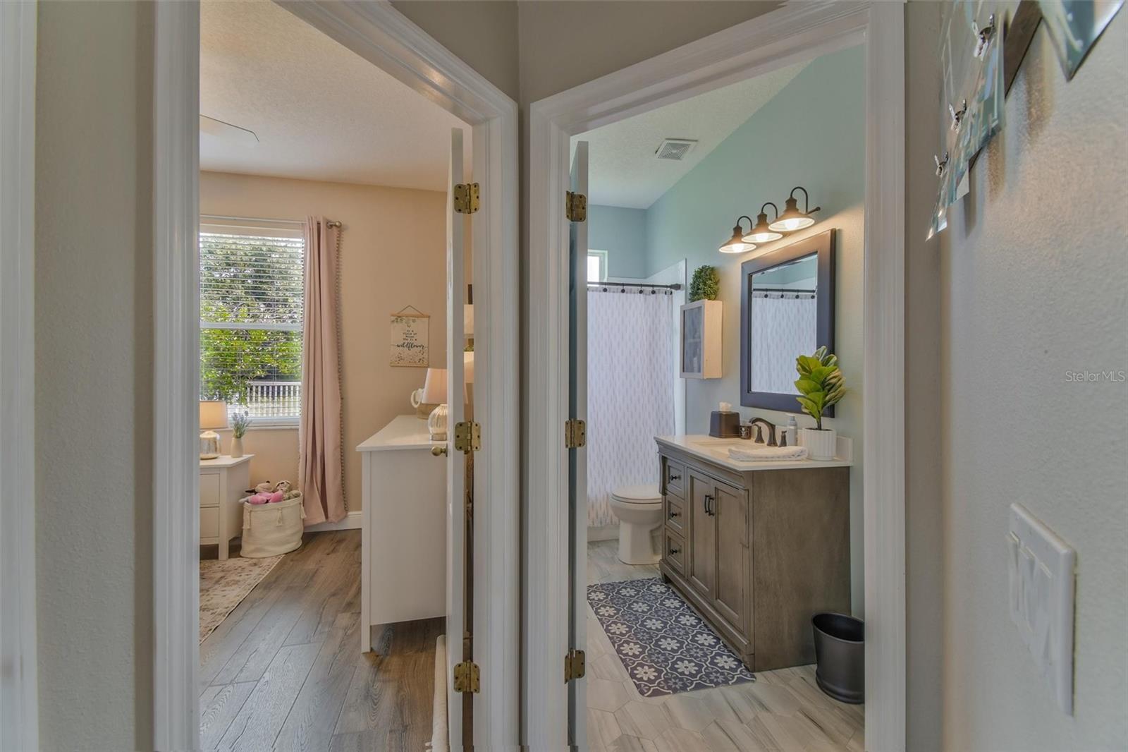8706 LINEBROOK DR — photo 23