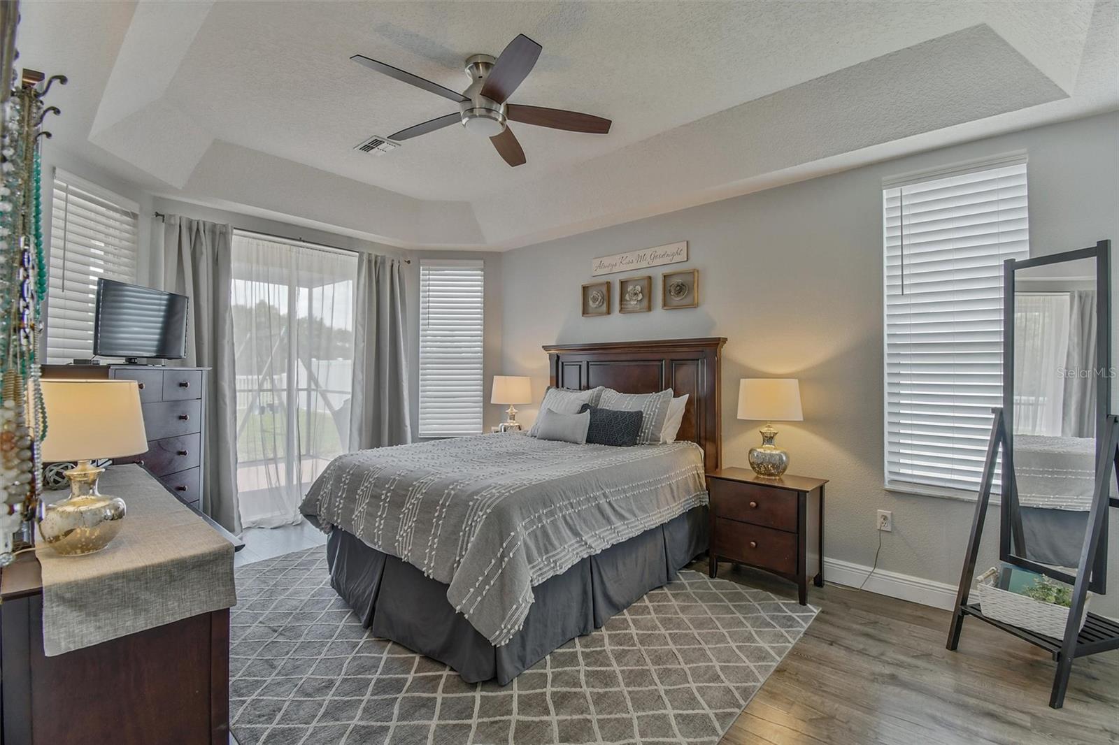 8706 LINEBROOK DR — photo 16