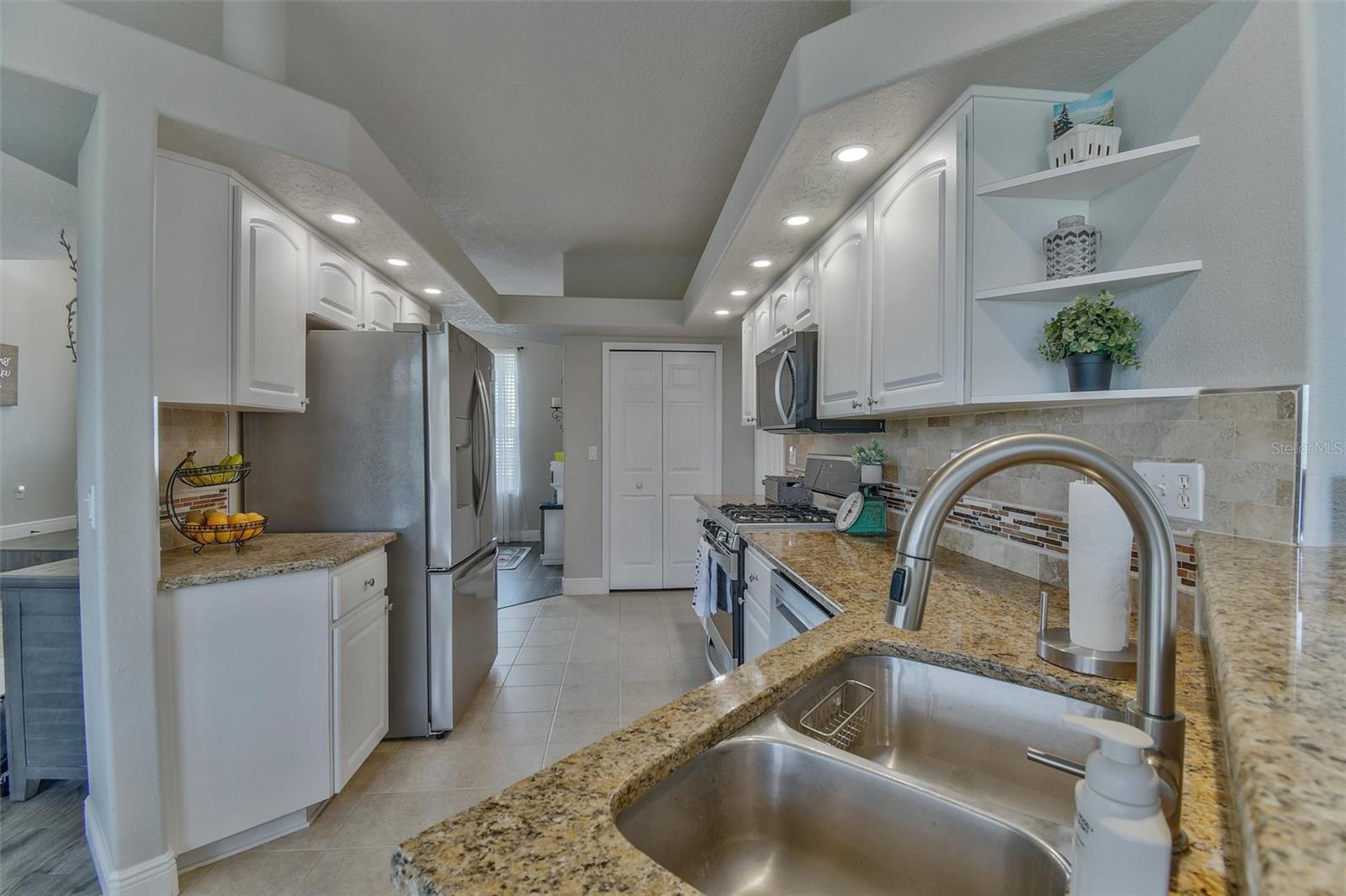 8706 LINEBROOK DR — photo 13
