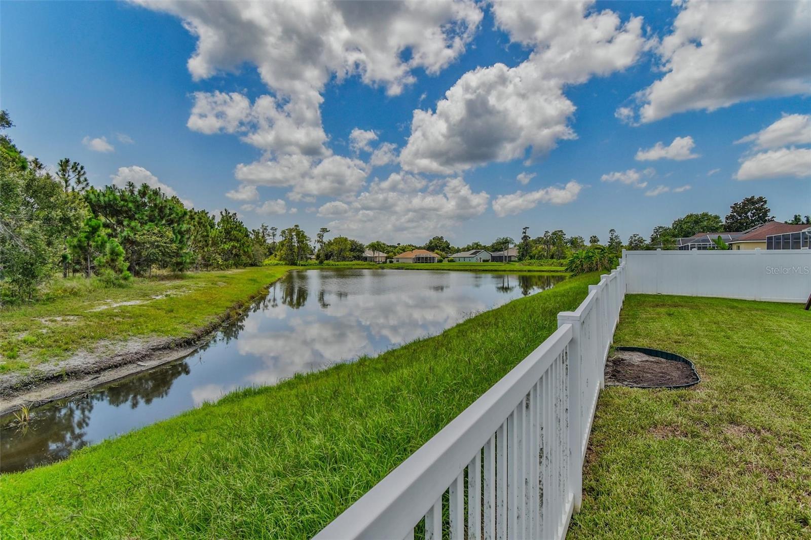 8706 LINEBROOK DR — photo 36