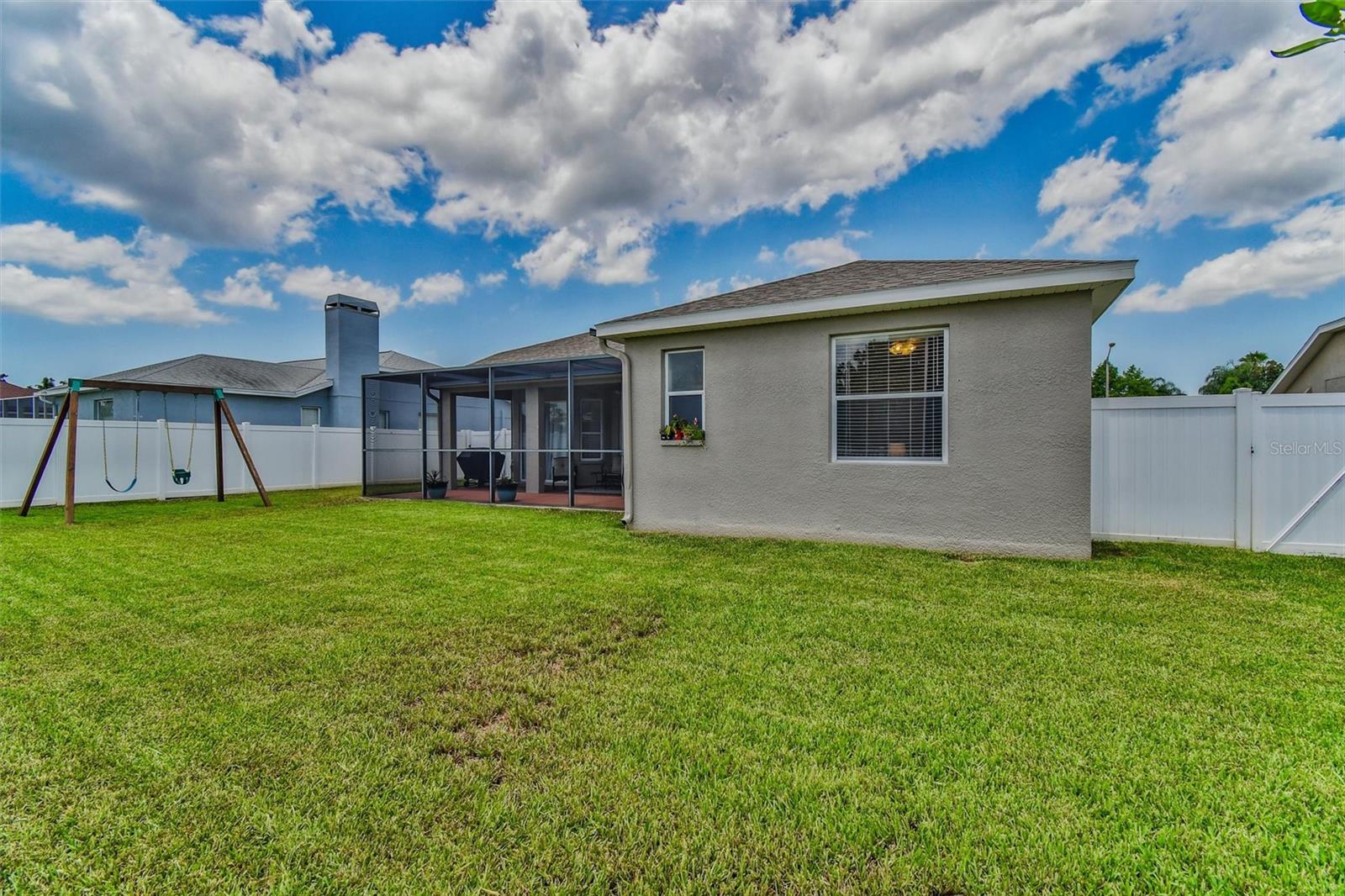 8706 LINEBROOK DR — photo 35