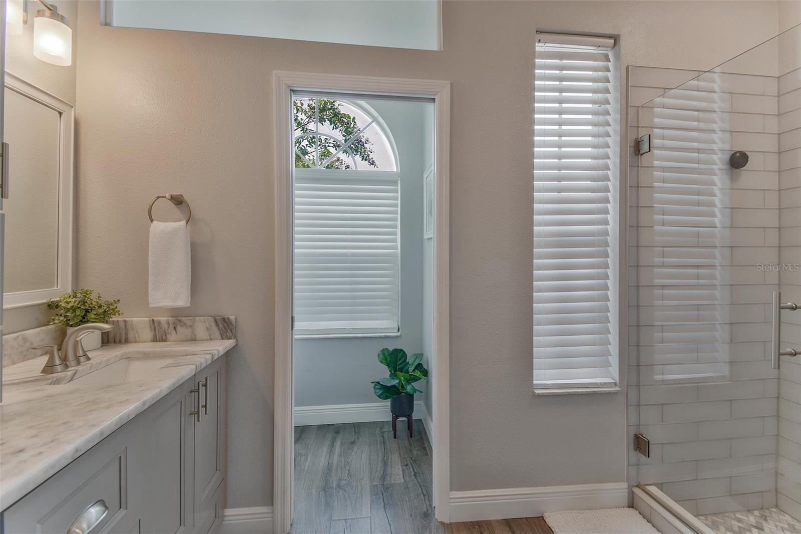 8706 LINEBROOK DR — photo 19