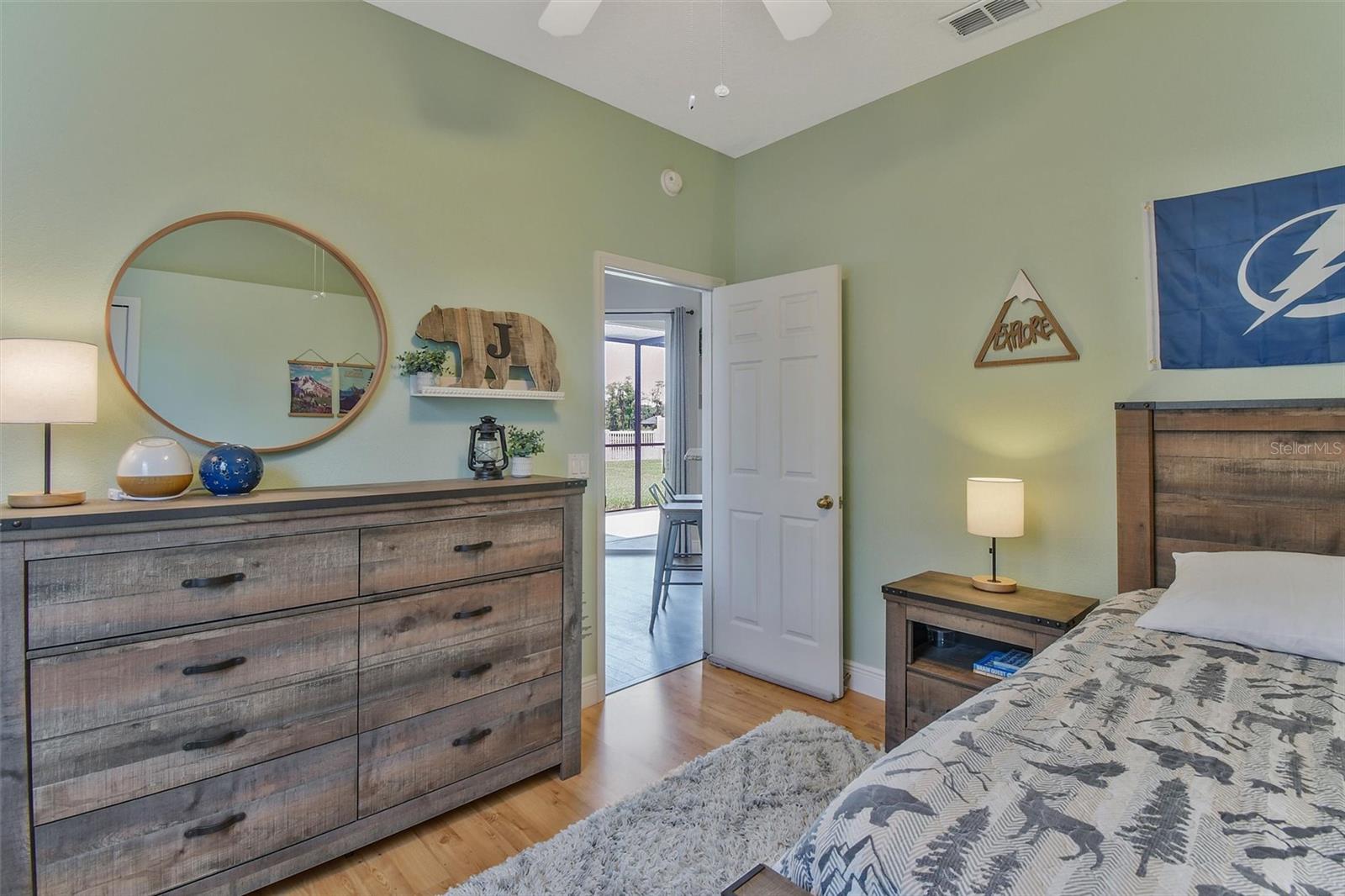 8706 LINEBROOK DR — photo 29