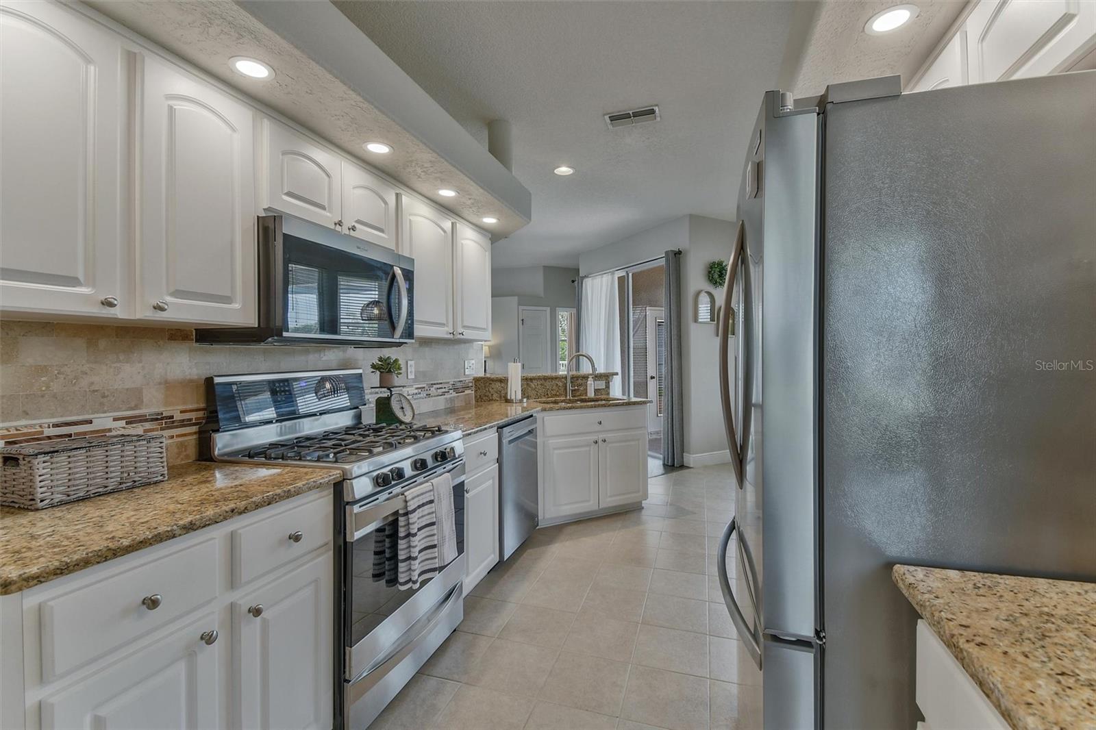 8706 LINEBROOK DR — photo 14