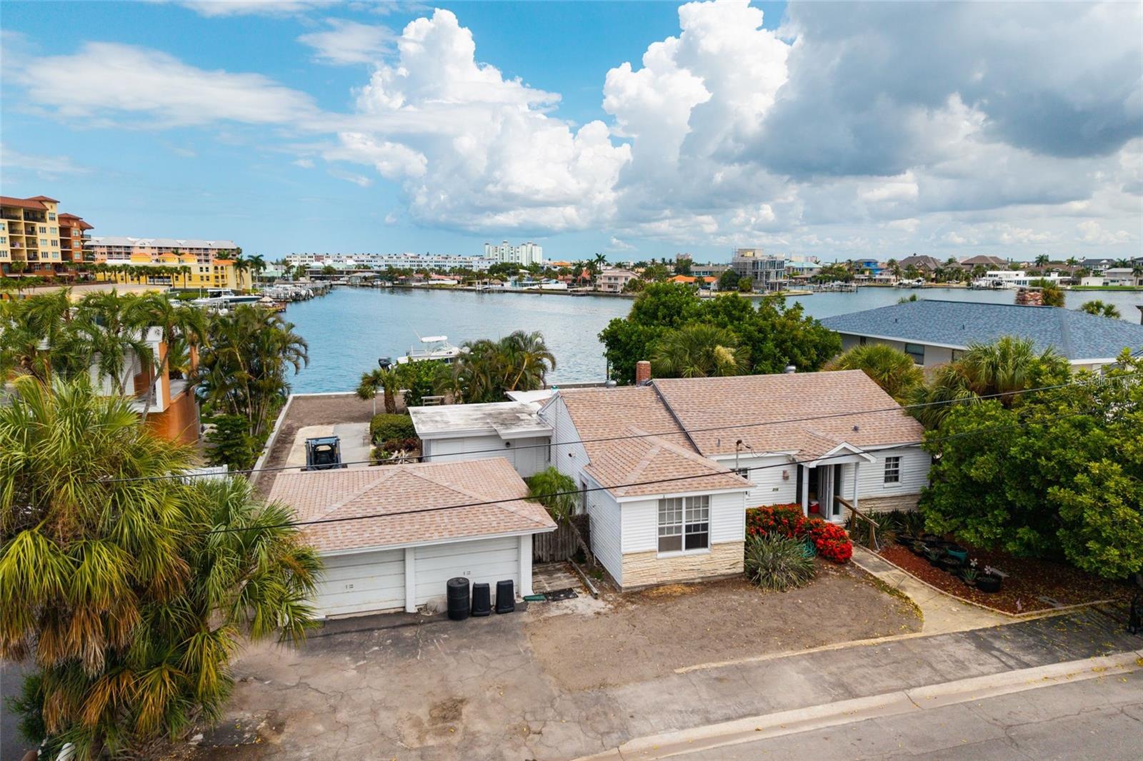 216 PUNTA VISTA DR — photo 2