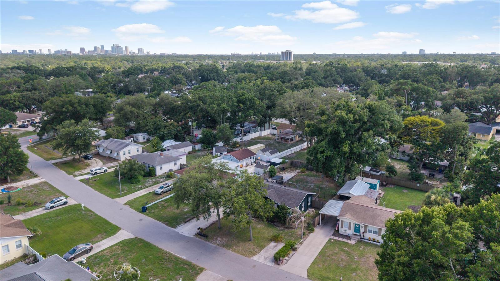 1010 W BERRY AVE — photo 34