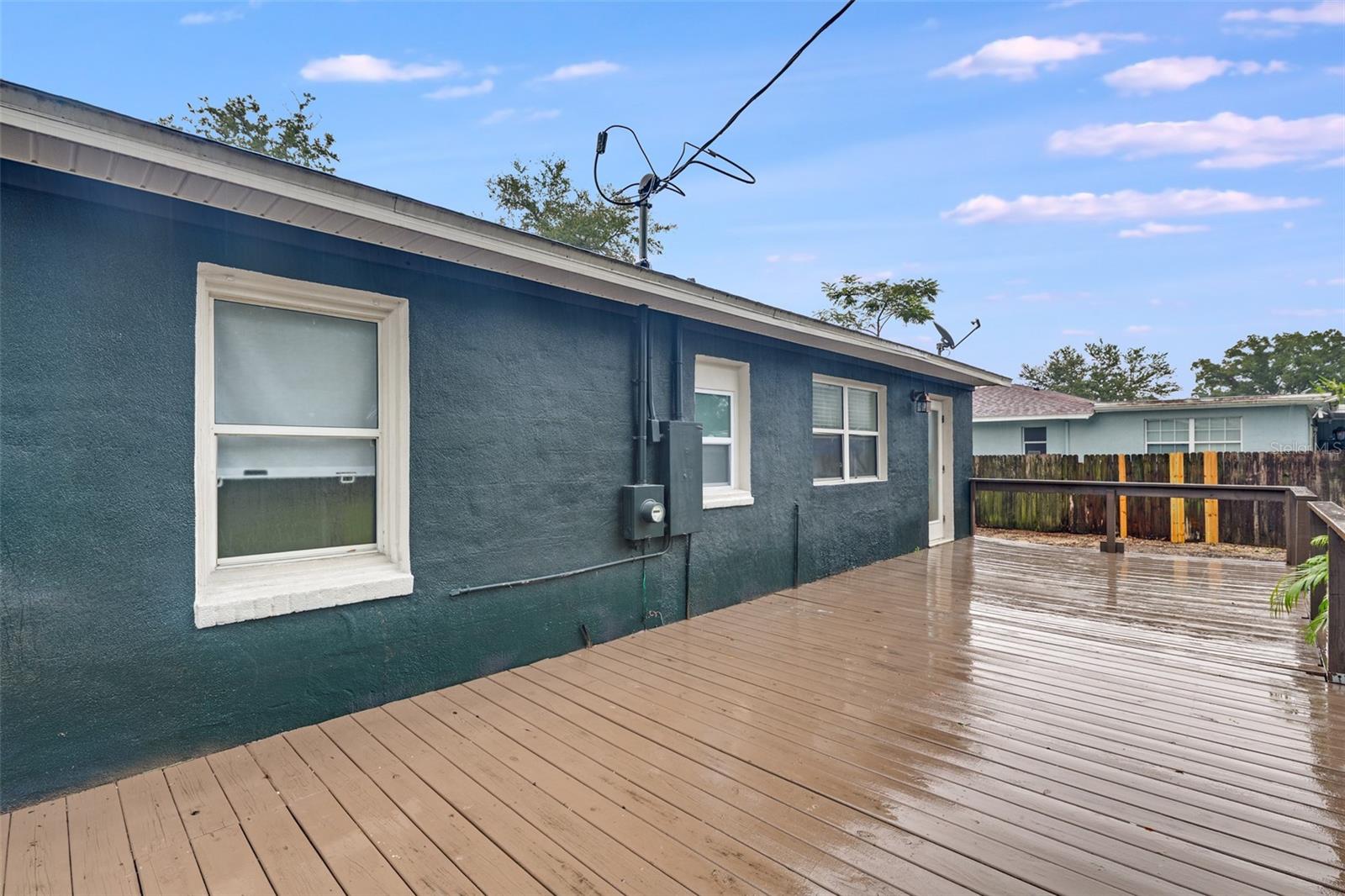 1010 W BERRY AVE — photo 25