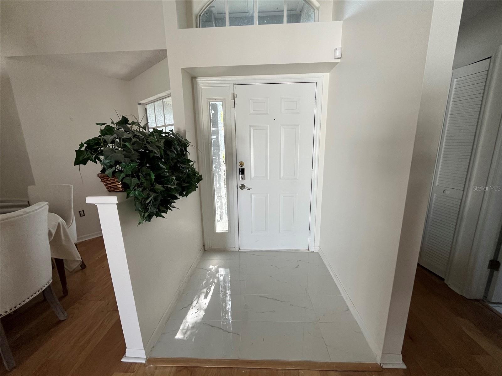 2930 SHANNON CIR — photo 3
