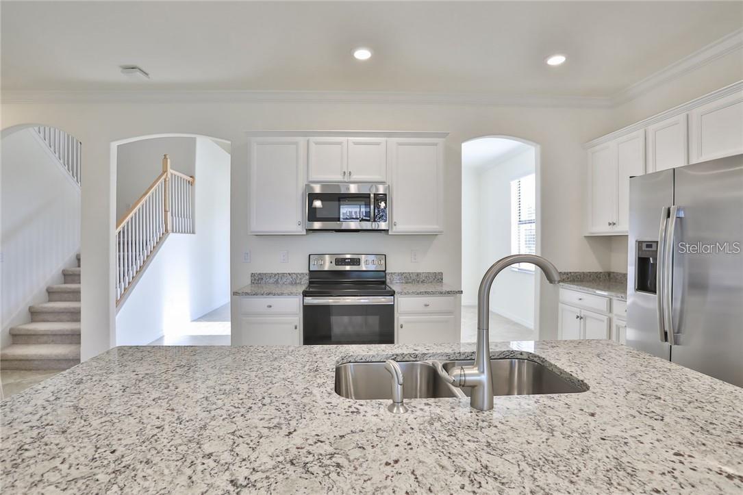 11424 SWEETGRASS DR — photo 6