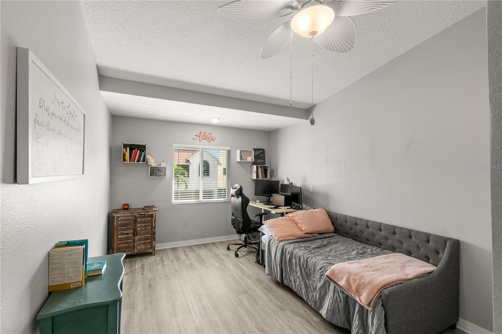 2376 HANOVER DR — photo 18
