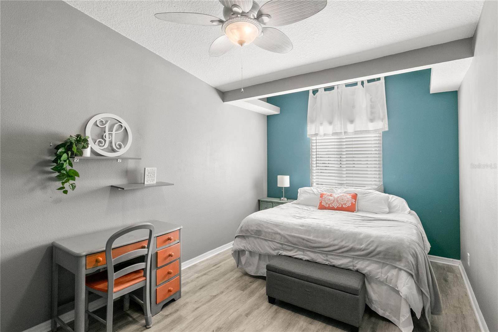 2376 HANOVER DR — photo 16