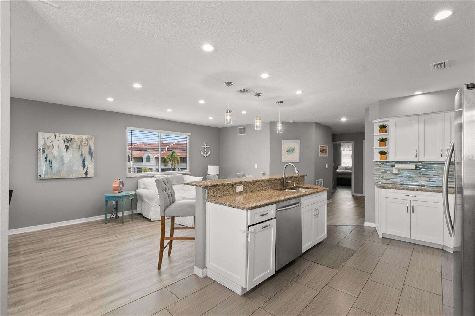 2376 HANOVER DR — photo 11