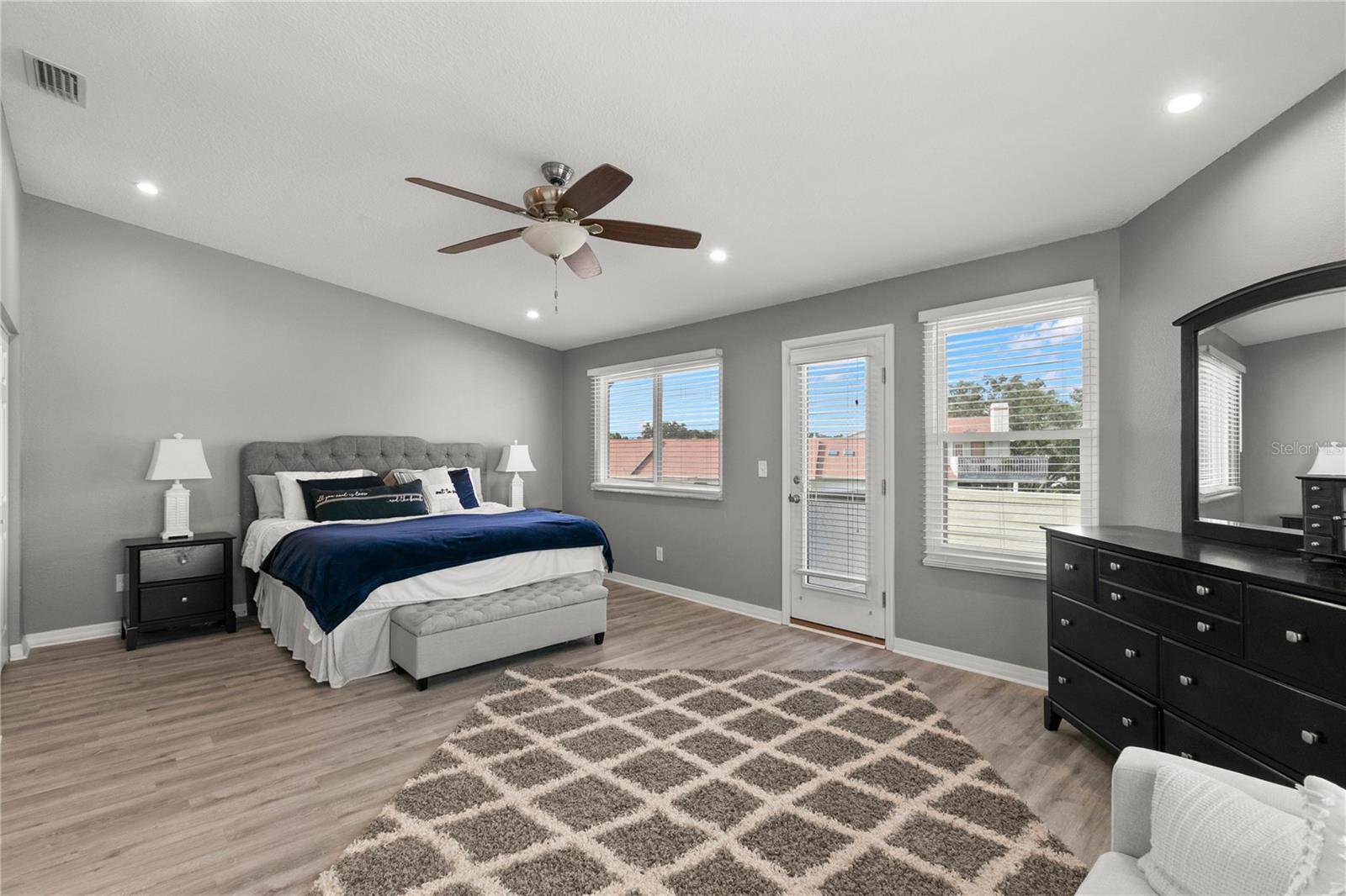 2376 HANOVER DR — photo 20