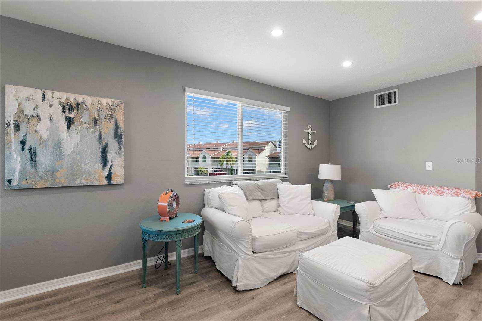 2376 HANOVER DR — photo 15
