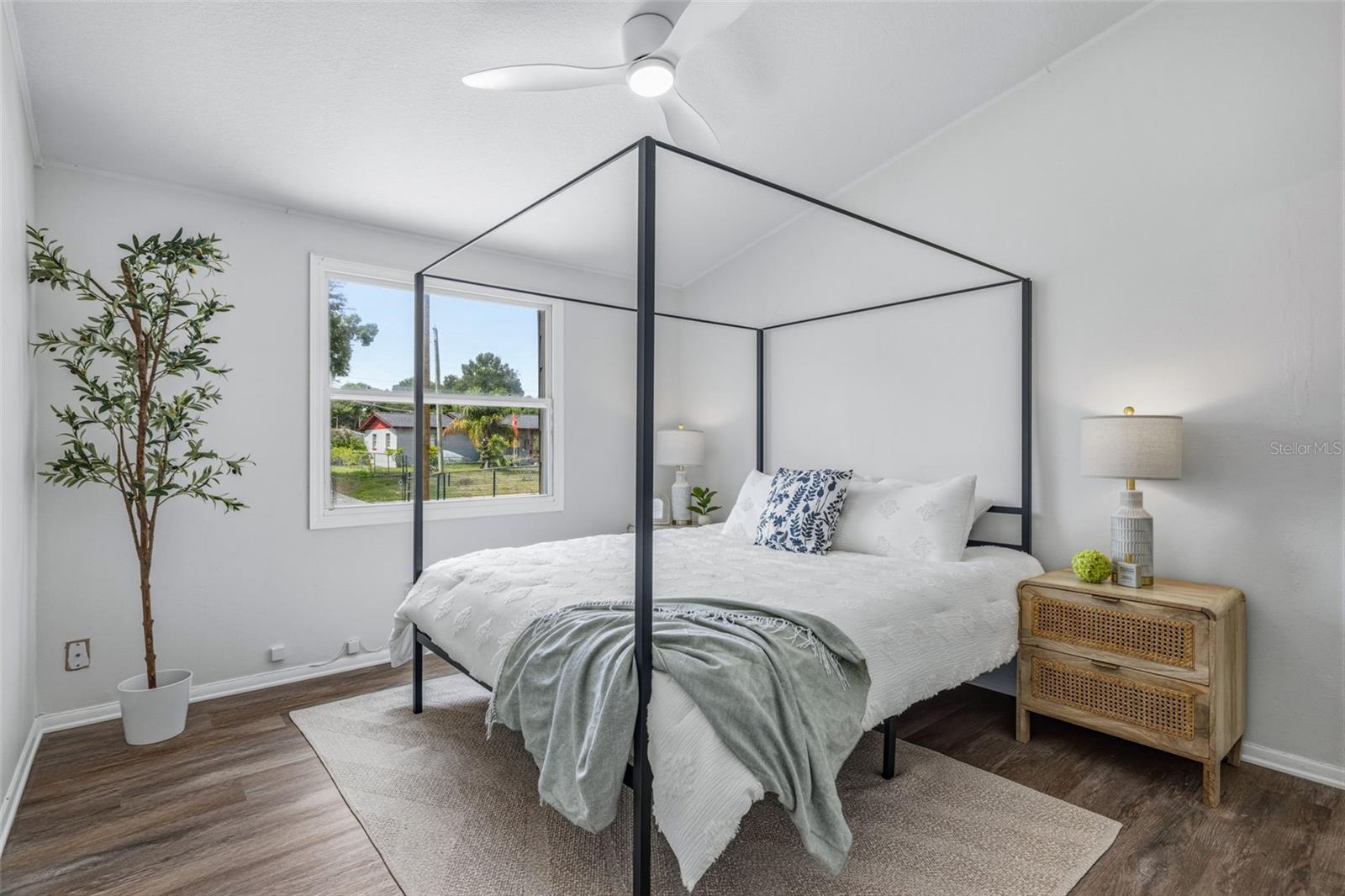 10408 VENTURA AVE — photo 16