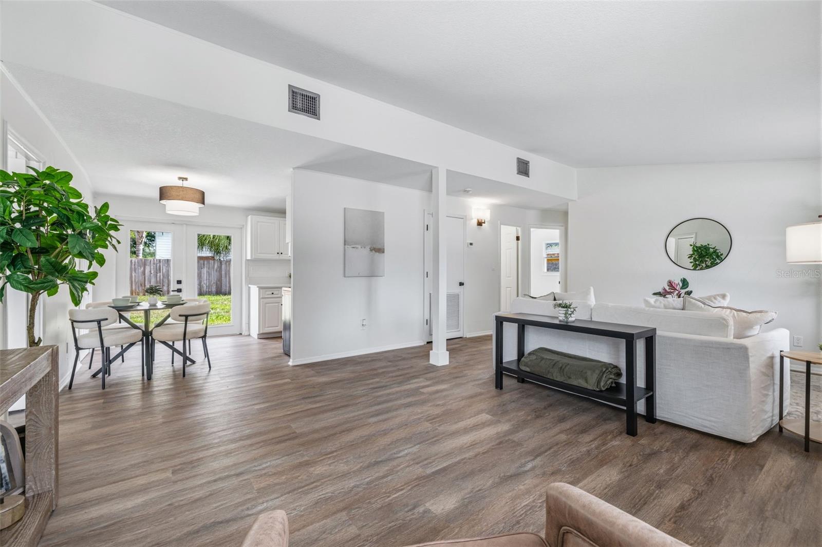 10408 VENTURA AVE — photo 5