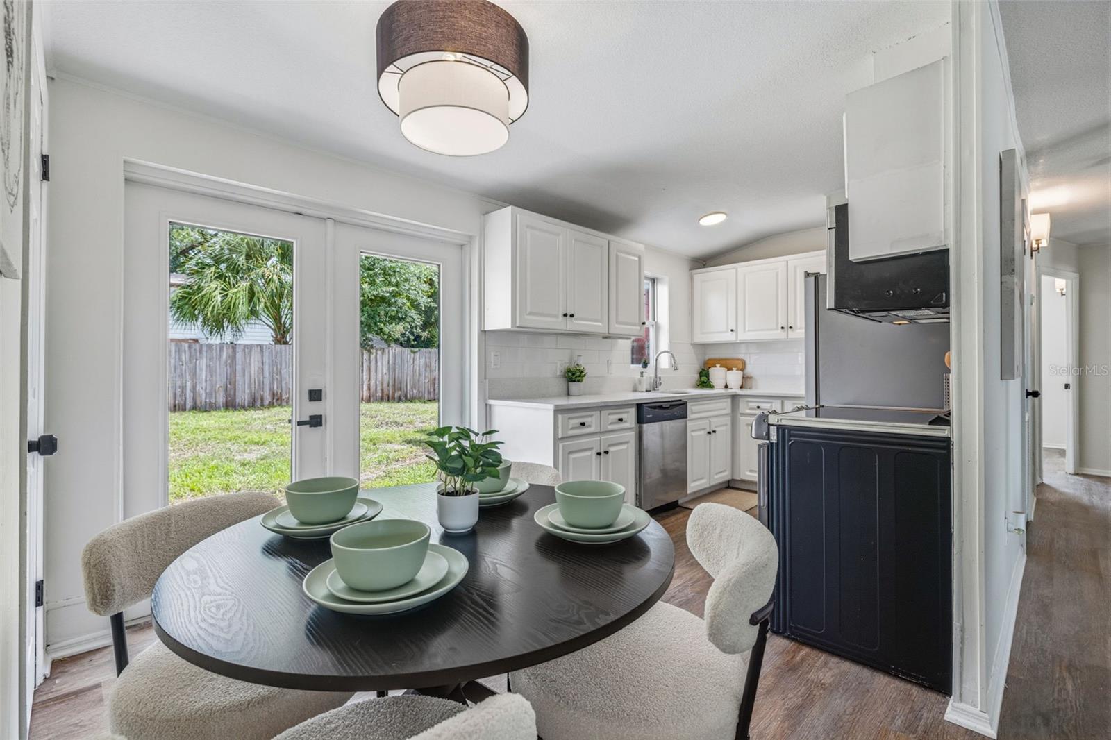 10408 VENTURA AVE — photo 11