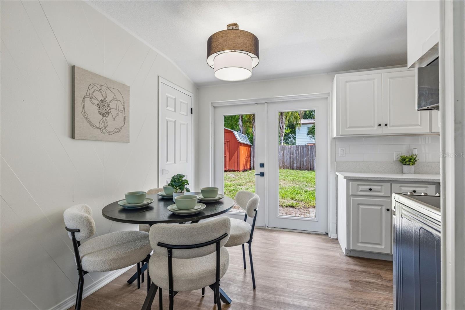 10408 VENTURA AVE — photo 10