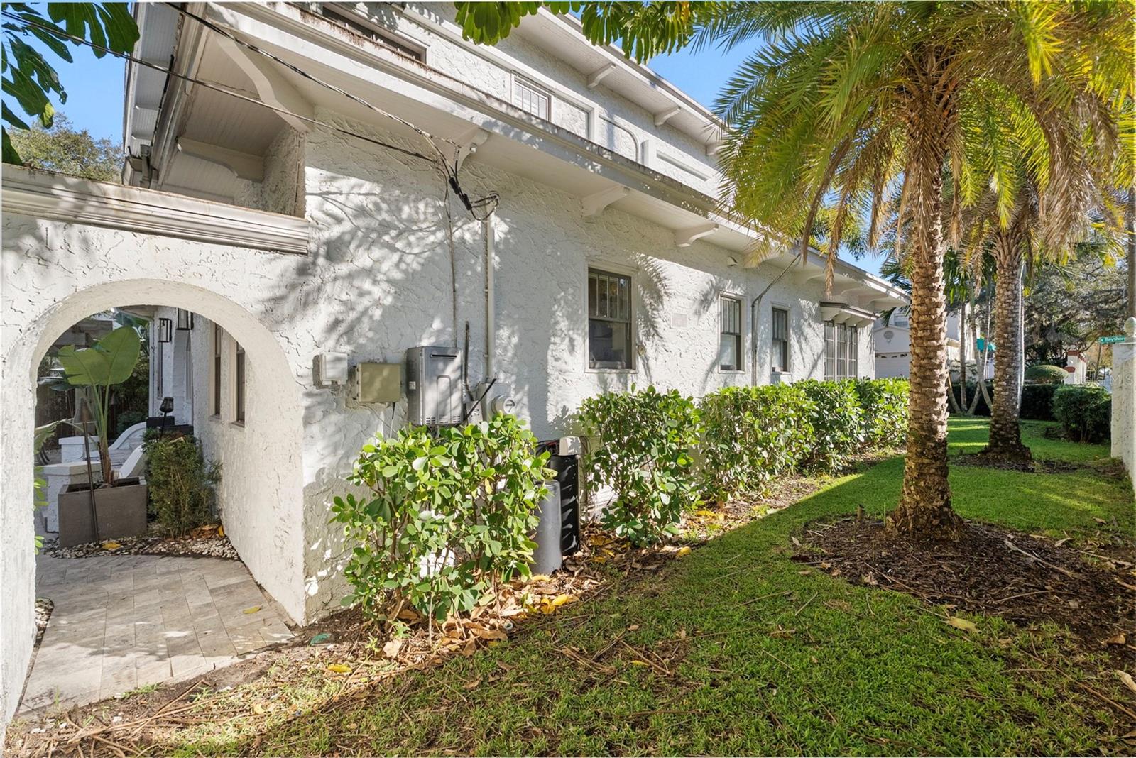2943 W BAYSHORE CT — photo 54