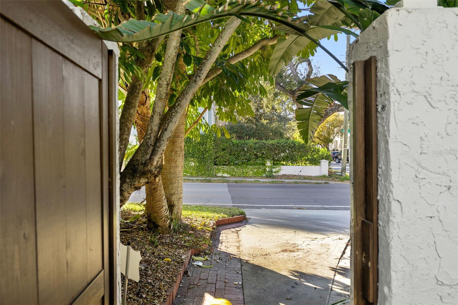 2943 W BAYSHORE CT — photo 52
