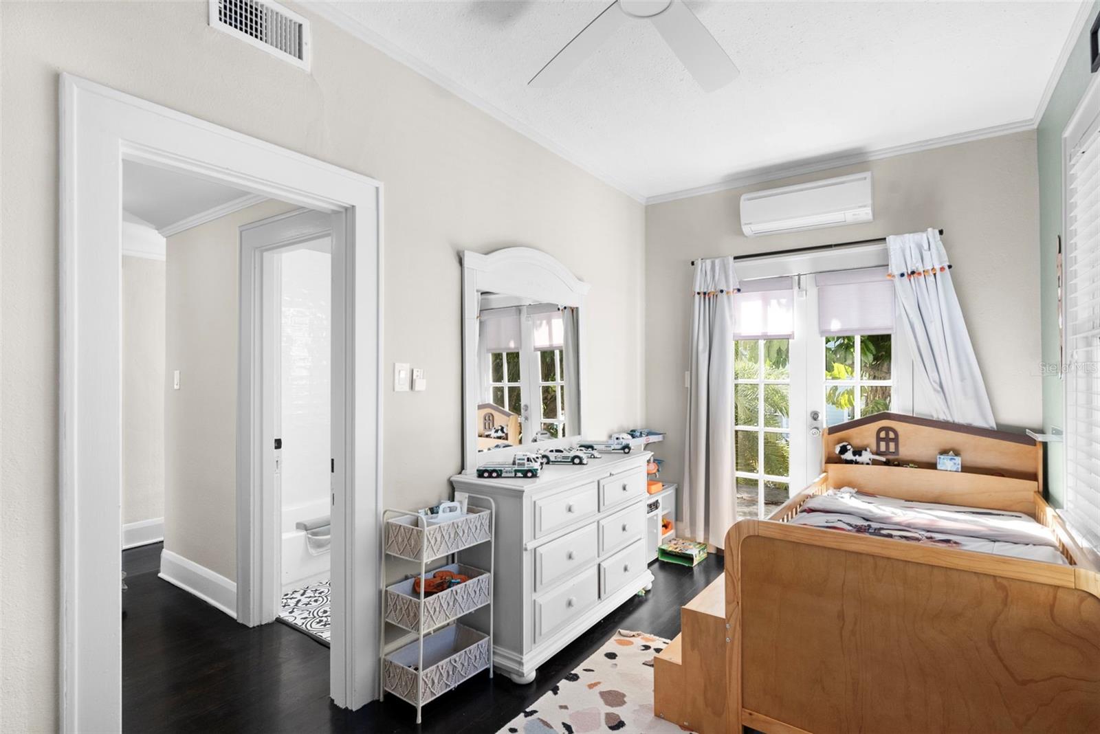 2943 W BAYSHORE CT — photo 37