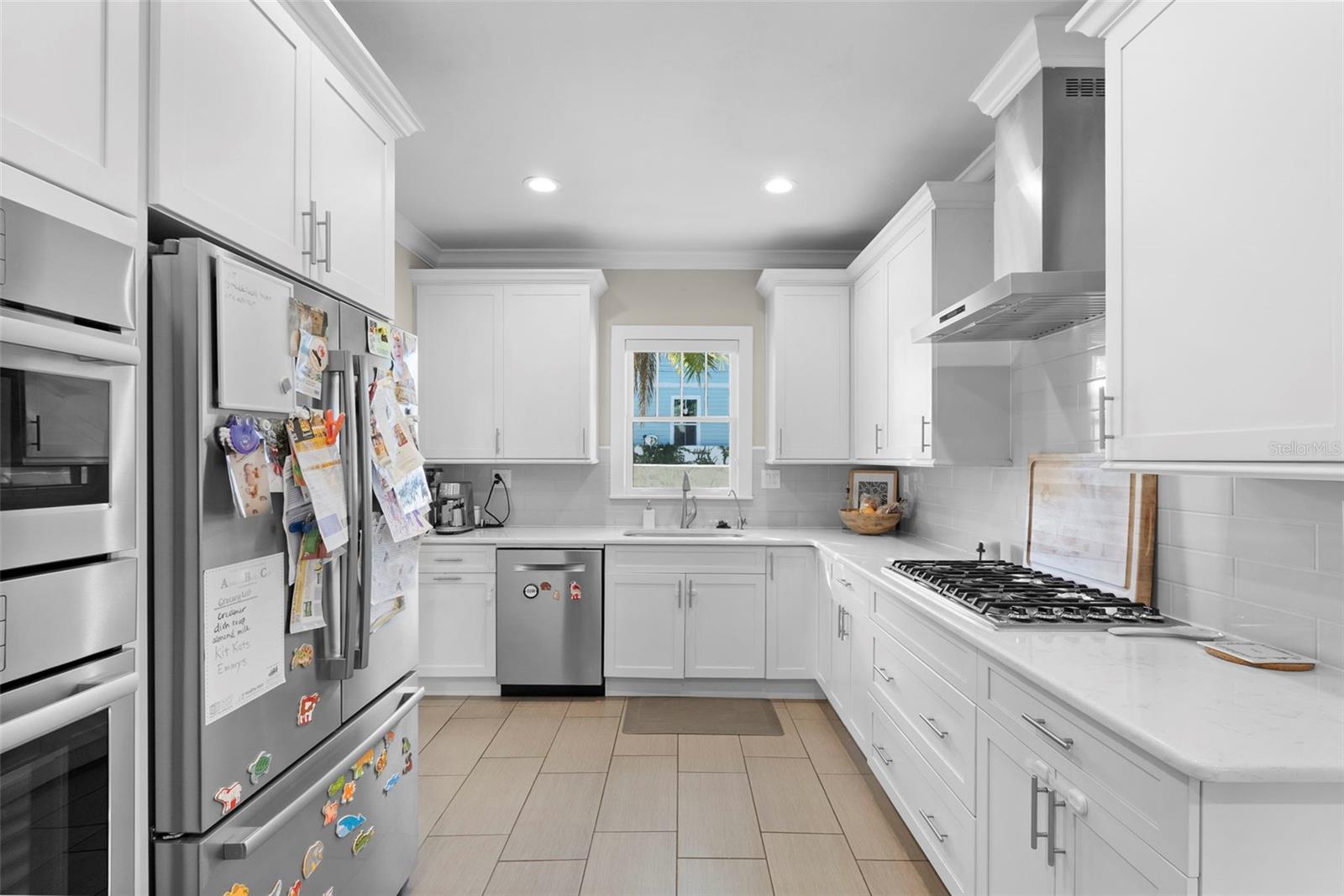 2943 W BAYSHORE CT — photo 16