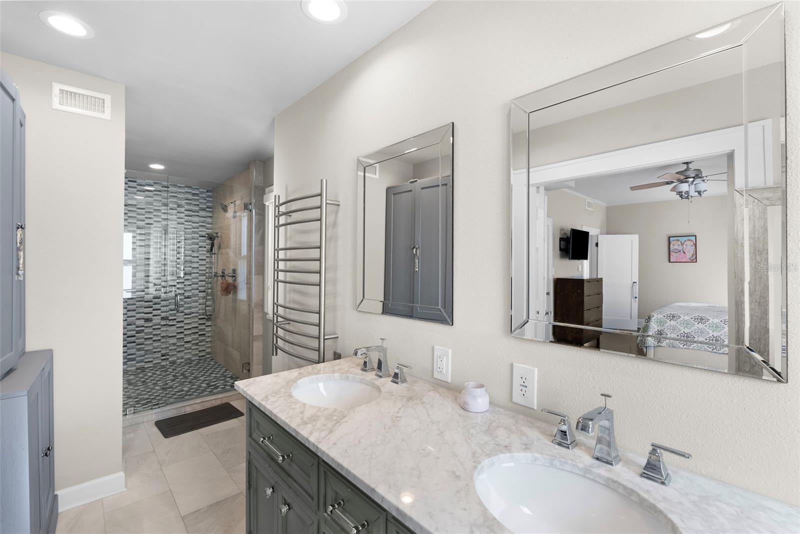 2943 W BAYSHORE CT — photo 33