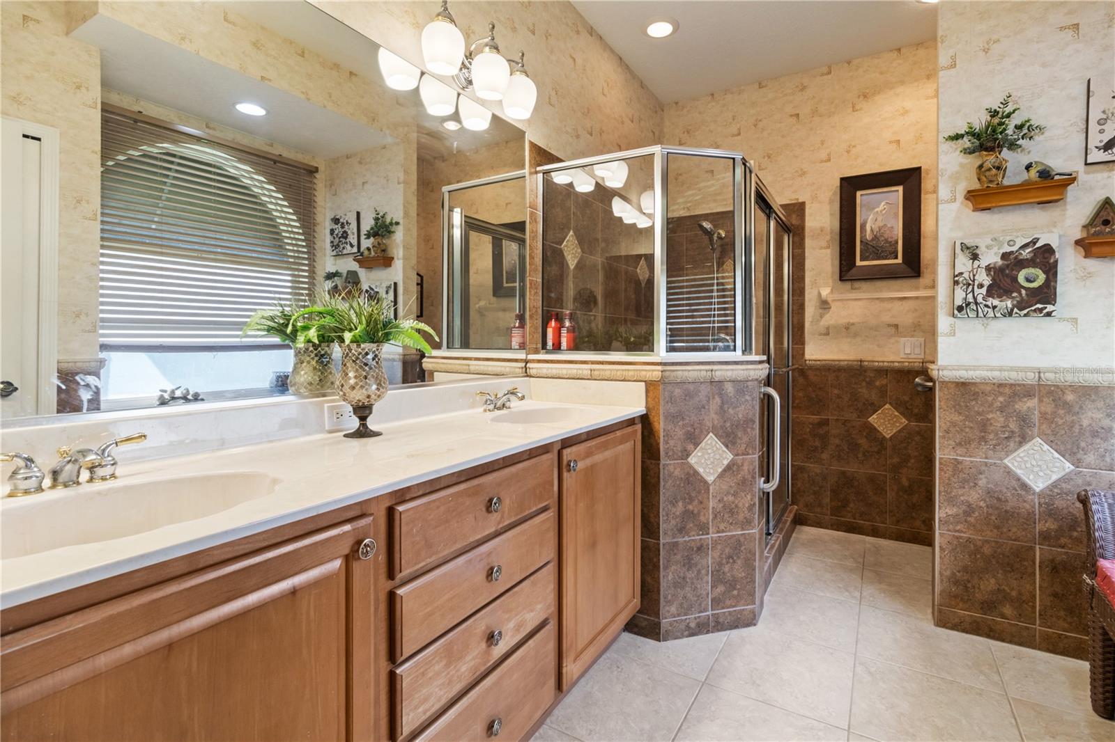 1415 MILLBROOK CIR — photo 20