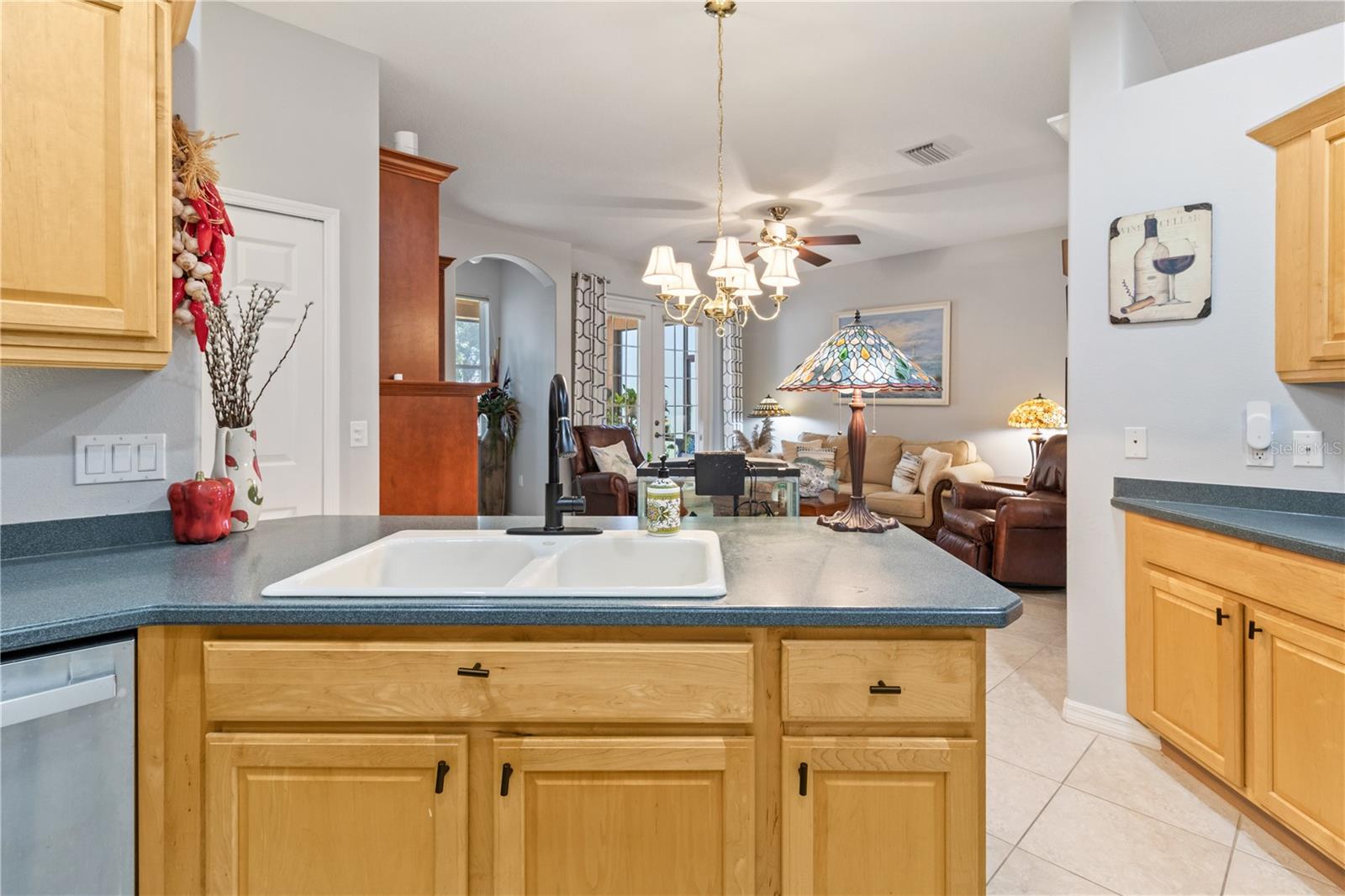 1415 MILLBROOK CIR — photo 13