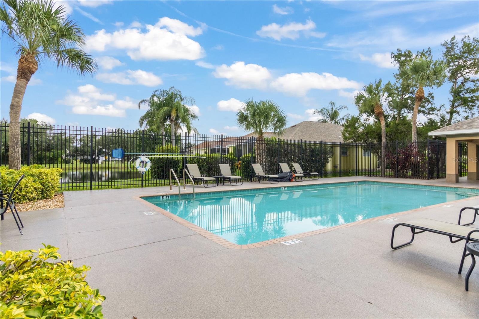 1415 MILLBROOK CIR — photo 27