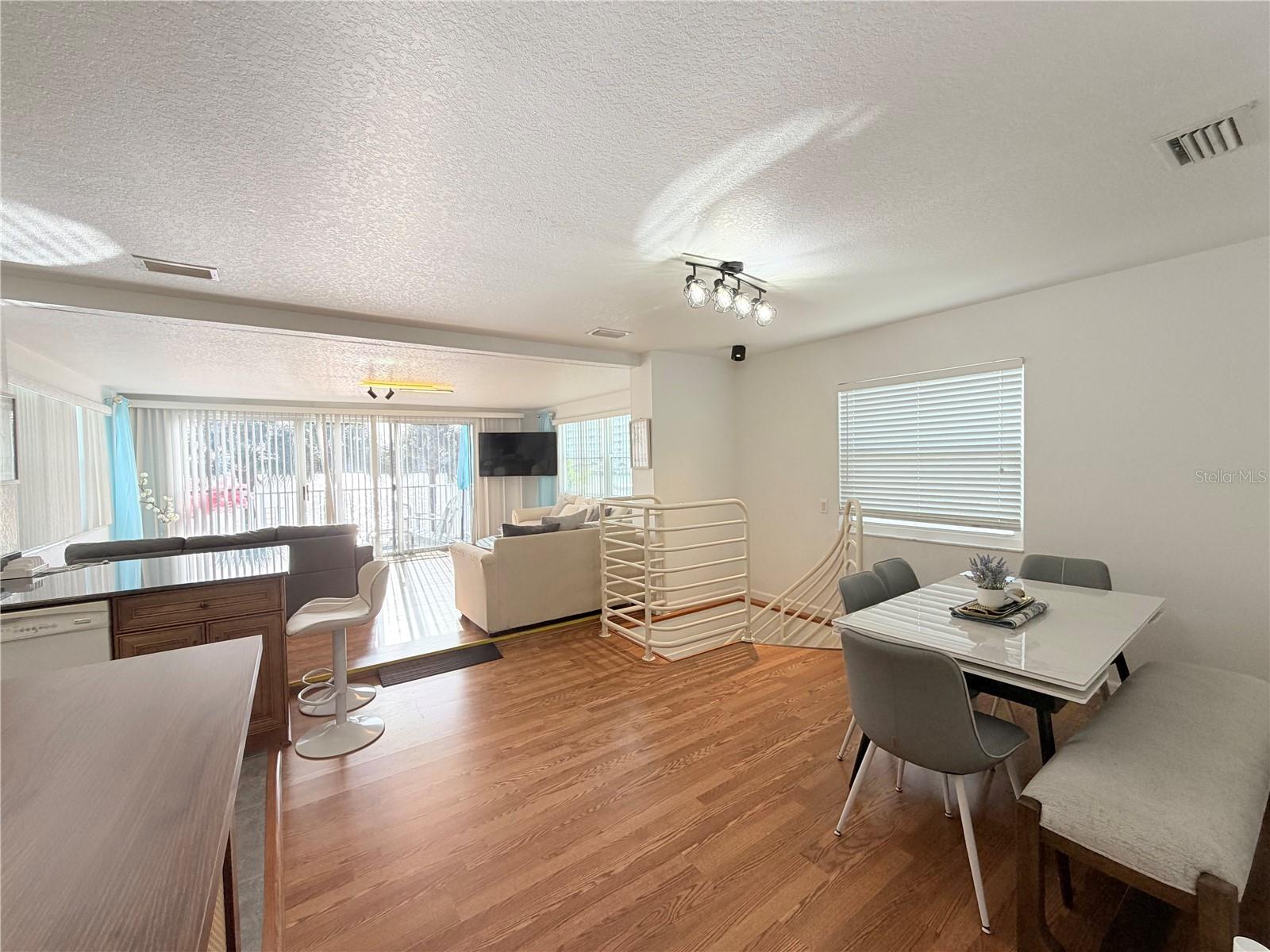 17729 GULF BLVD — photo 23