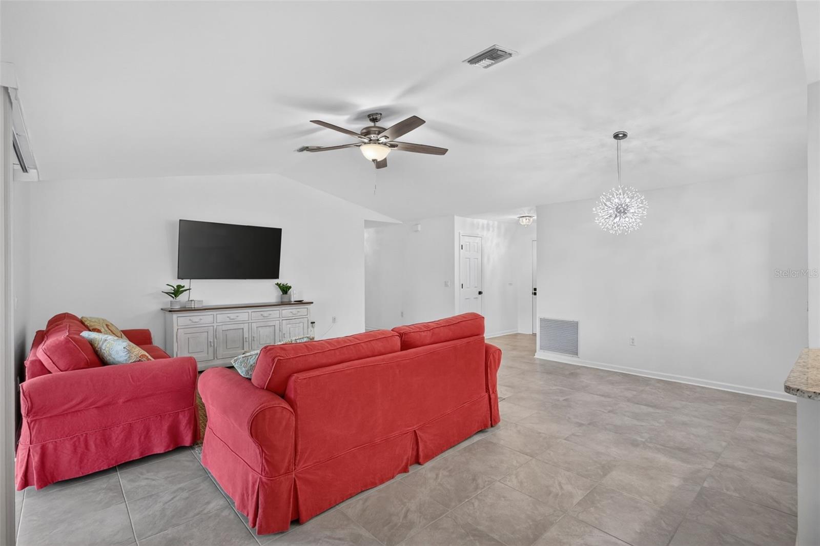 4063 PALAU DR — photo 15