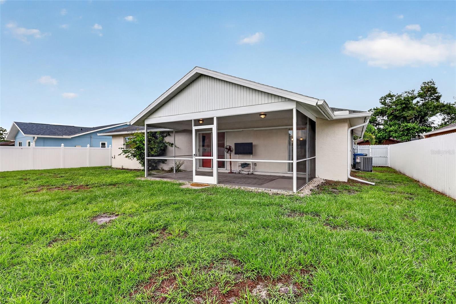 4063 PALAU DR — photo 30