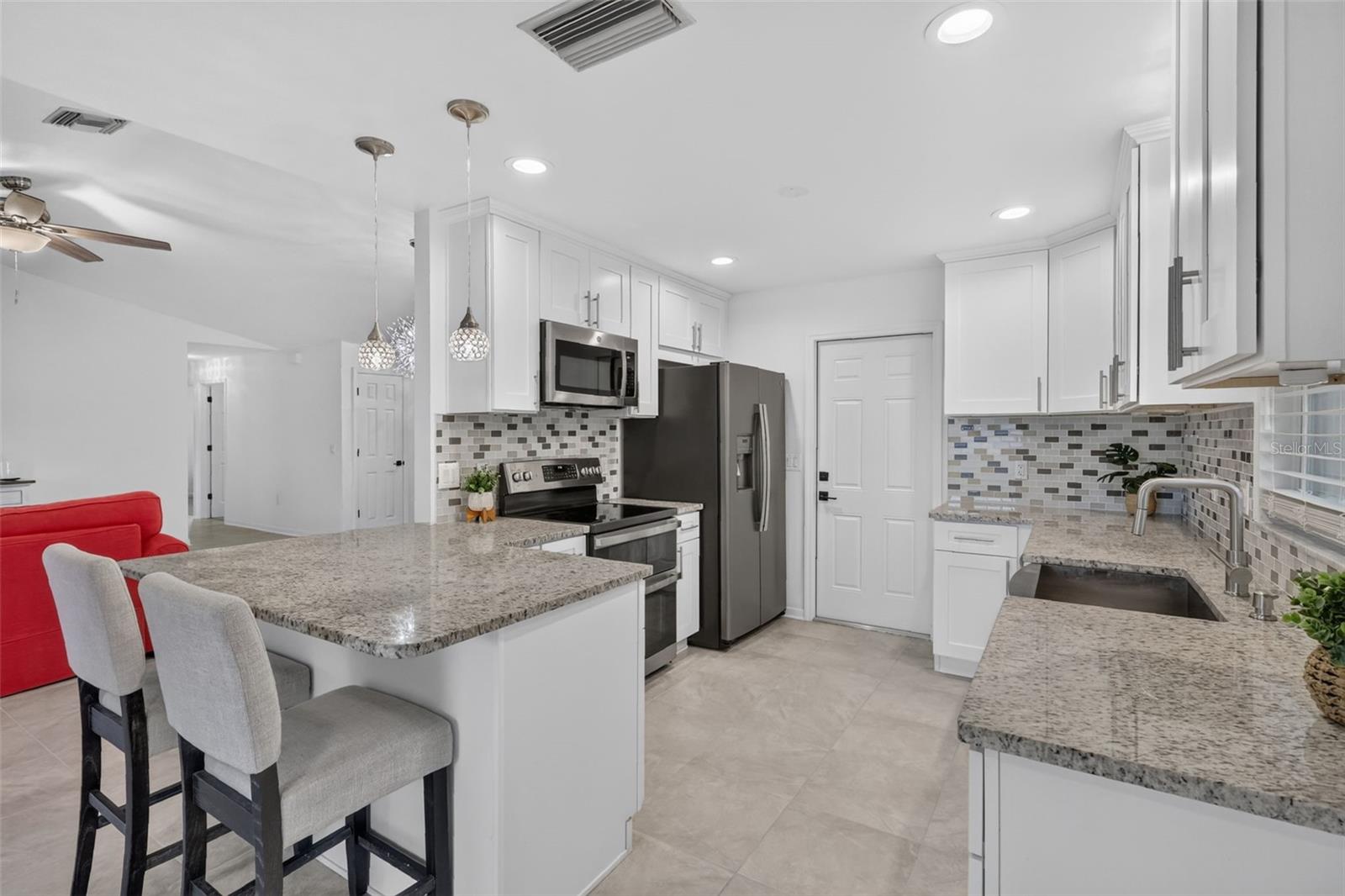 4063 PALAU DR — photo 6
