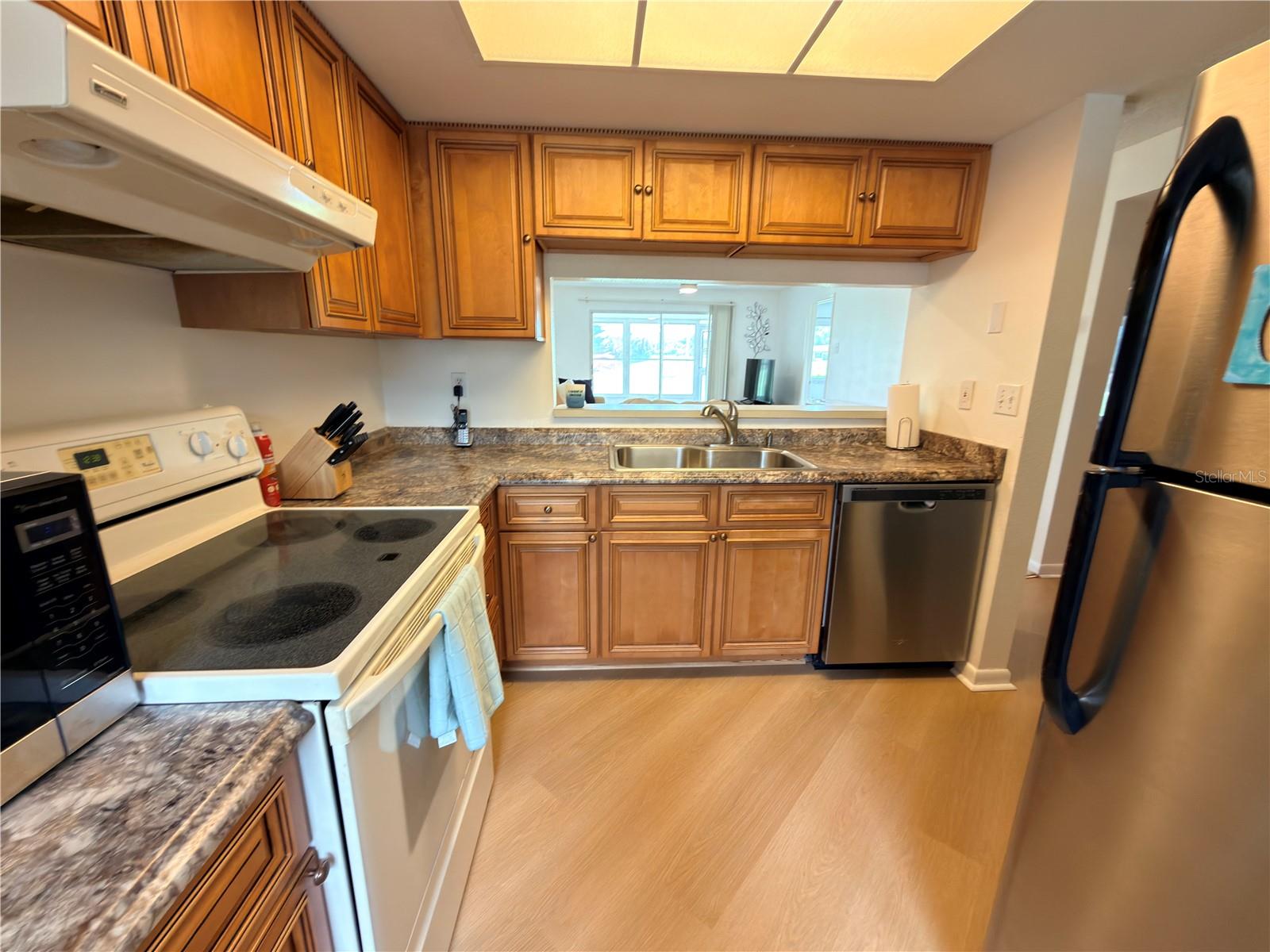 9703 GREENSKEEPER DR — photo 13