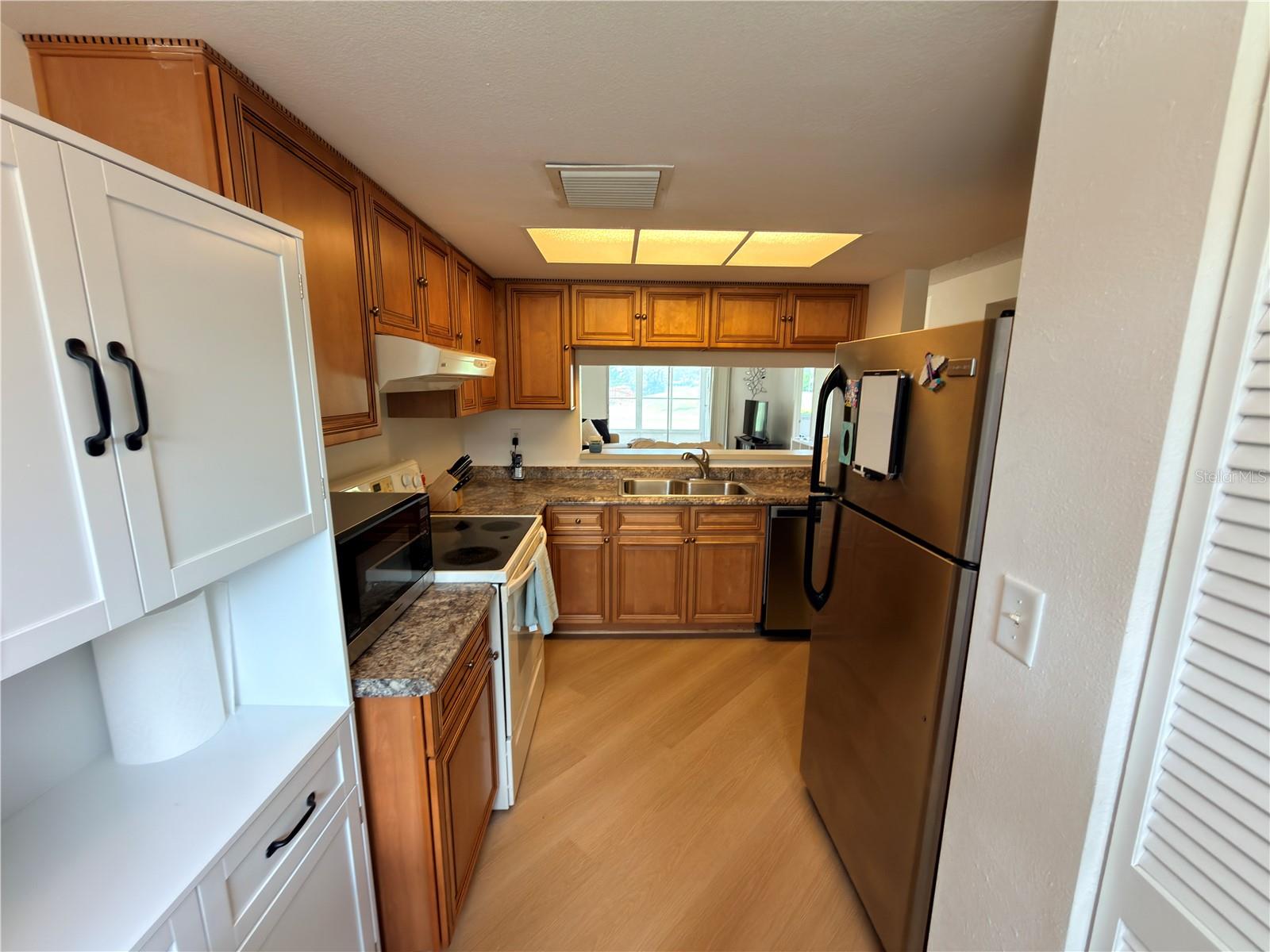 9703 GREENSKEEPER DR — photo 4