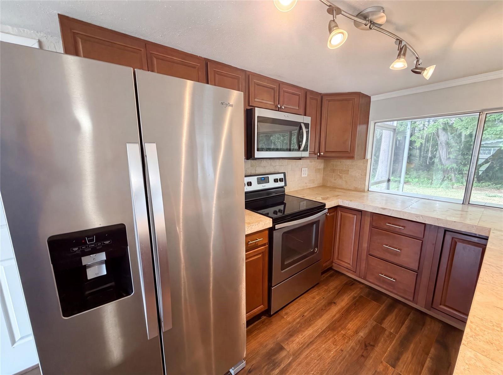 3400 BAINBRIDGE DR — photo 11