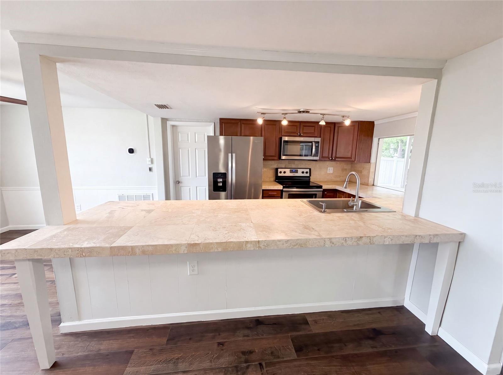 3400 BAINBRIDGE DR — photo 2