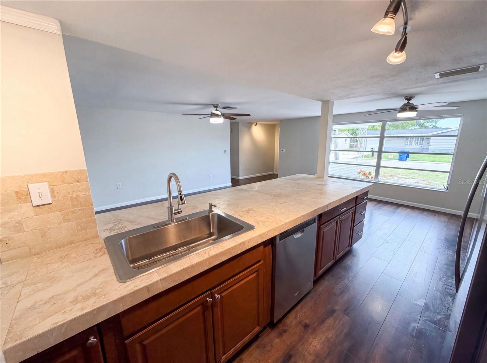 3400 BAINBRIDGE DR — photo 12