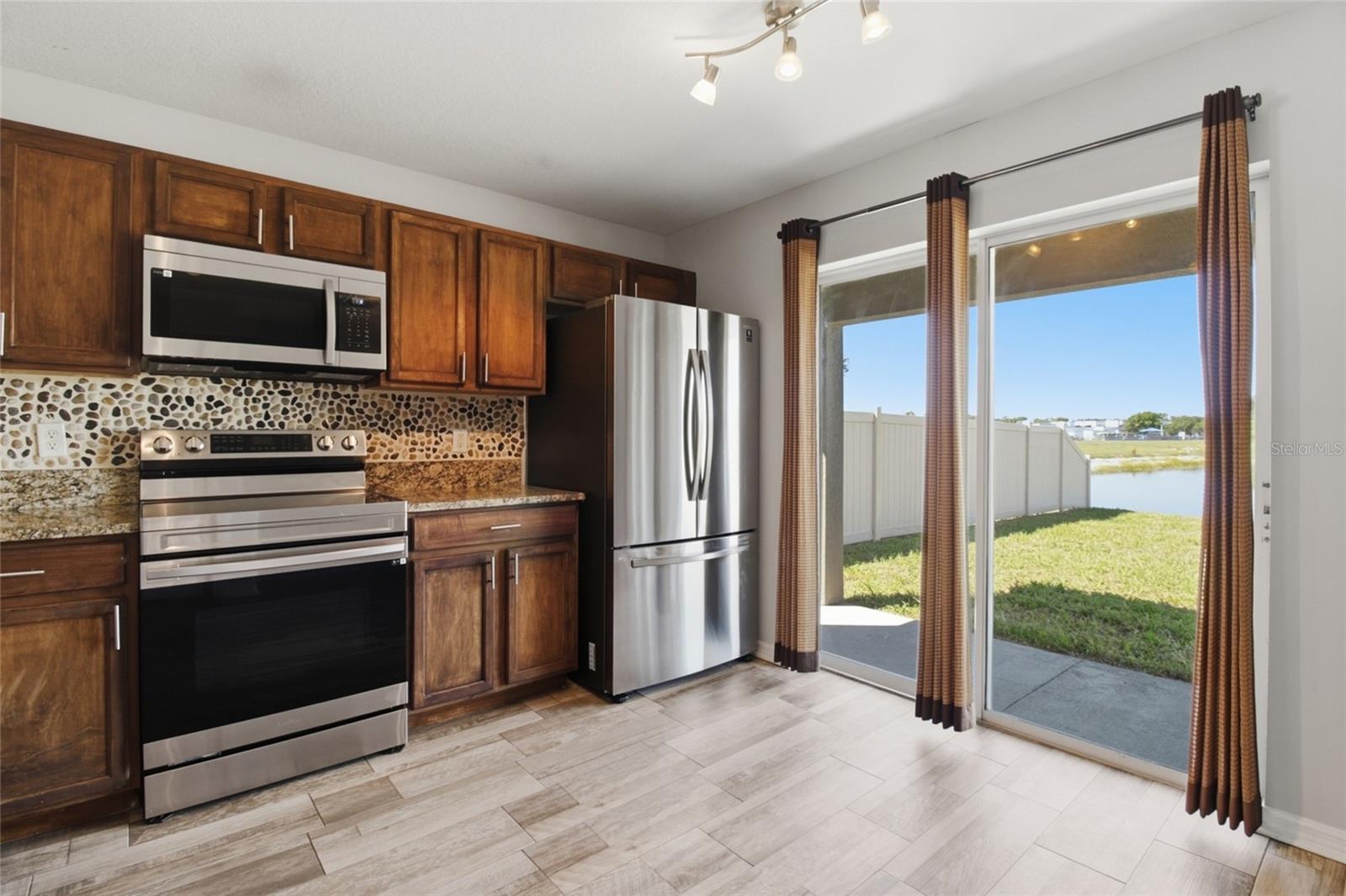 15519 TELFORD SPRING DR — photo 10