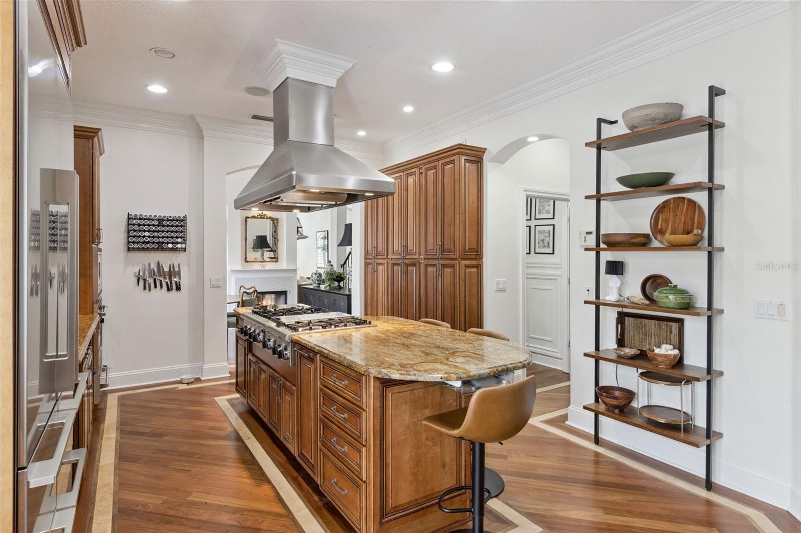2402 VICTORIA GARDENS LN — photo 16