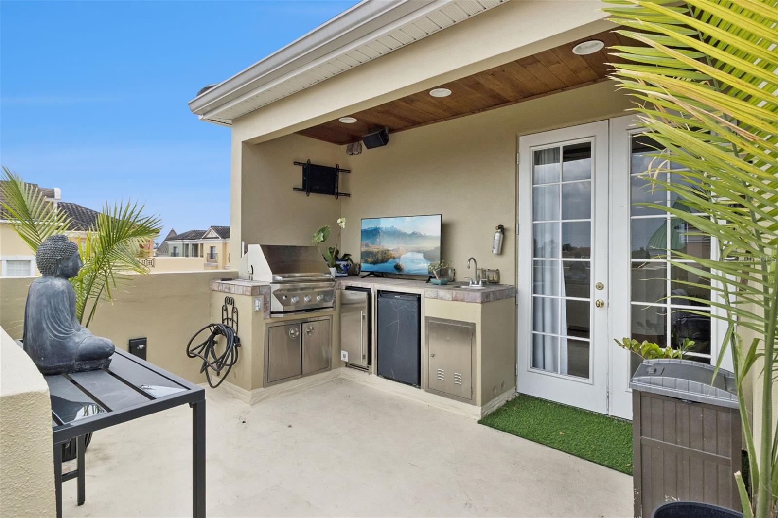 2402 VICTORIA GARDENS LN — photo 46