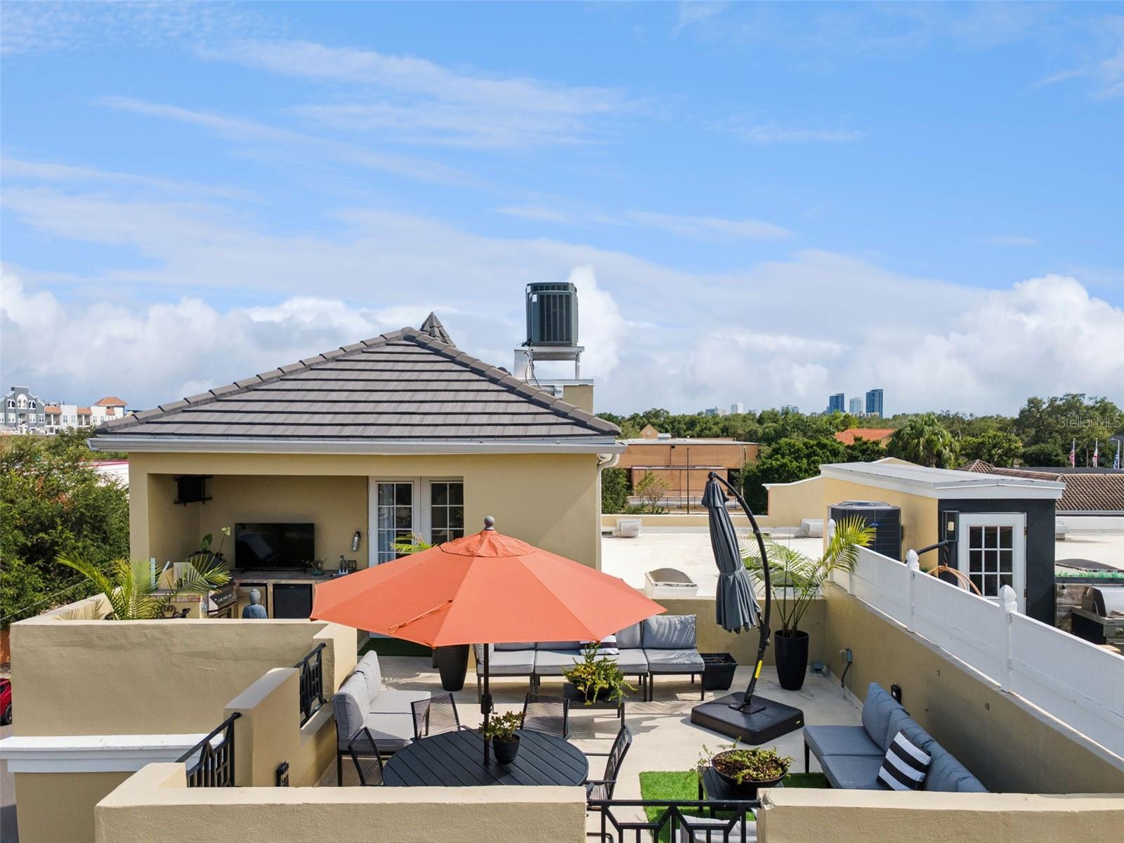 2402 VICTORIA GARDENS LN — photo 50