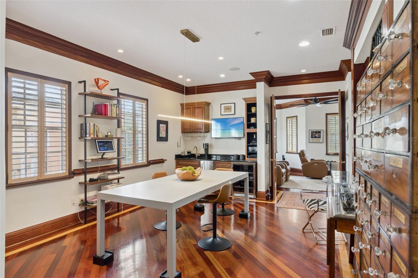 2402 VICTORIA GARDENS LN — photo 12