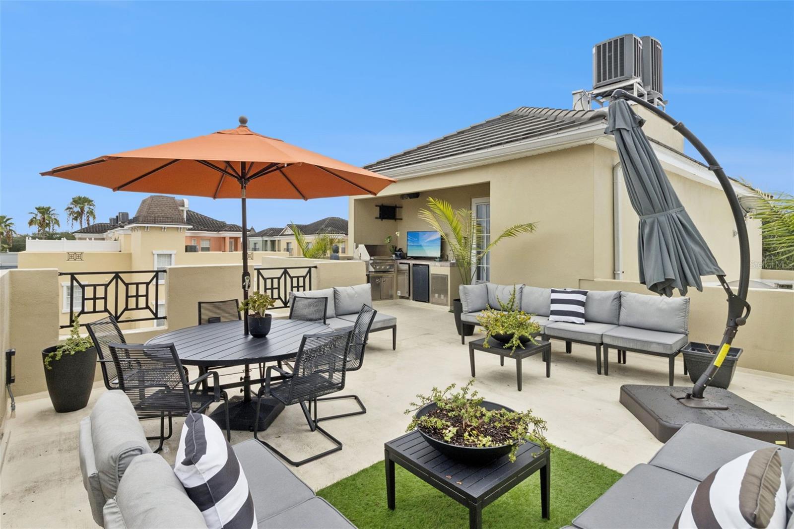 2402 VICTORIA GARDENS LN — photo 47